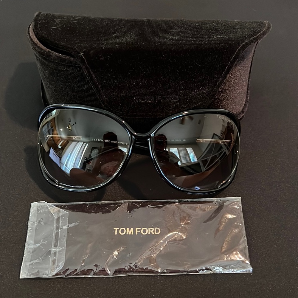 Tom Ford Raquel Sunglasses